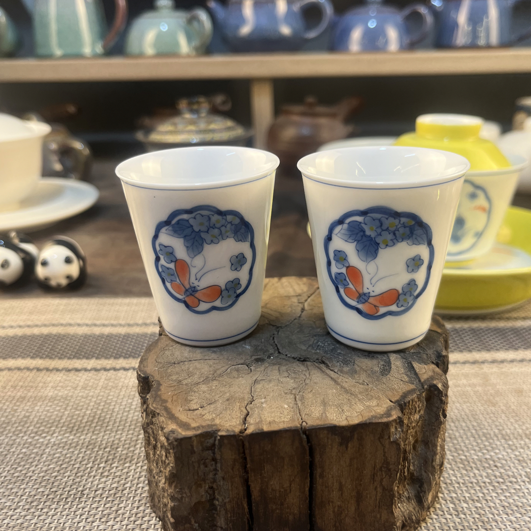 釉下手绘杯子容量50左右