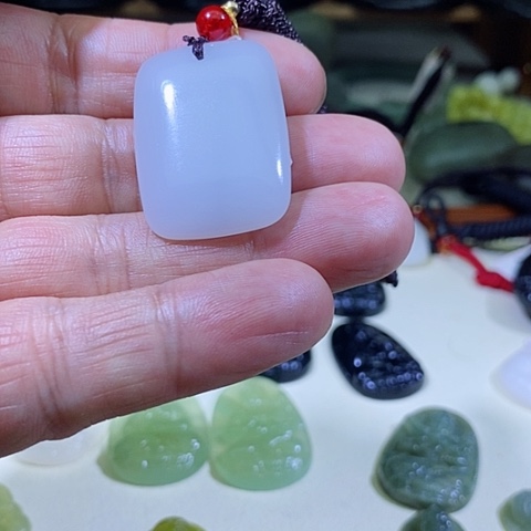 石英岩玉手链合金