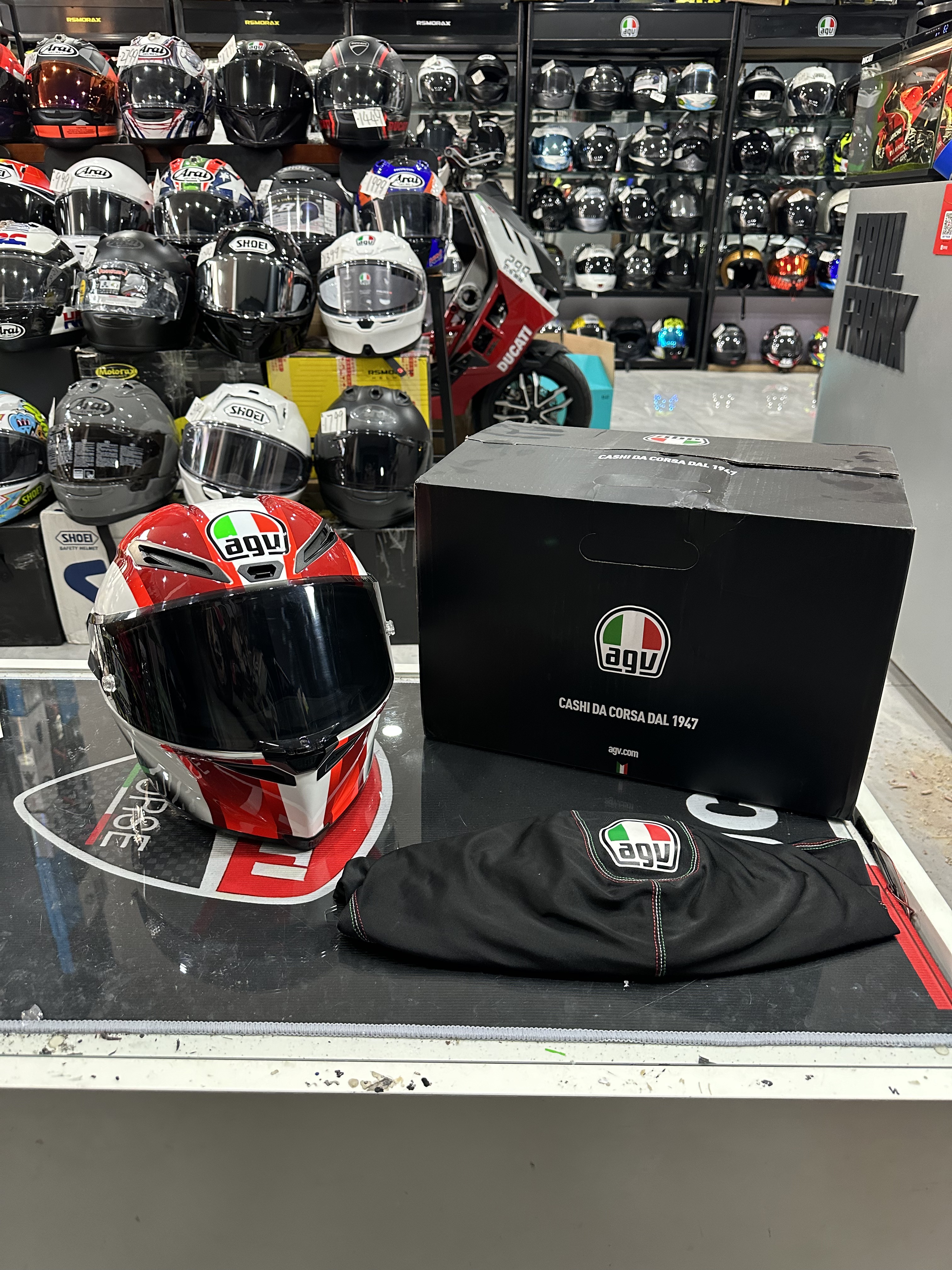 AGV  CORSA R 西蒙切利正品头盔 尺码S码 成色92-95新