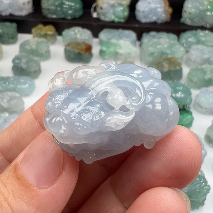 颈饰未镶嵌翡翠貔貅