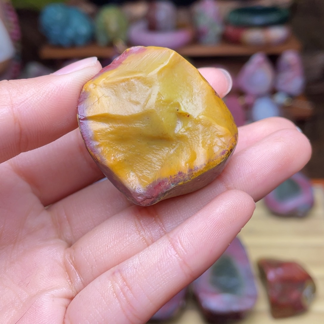 玛瑙/玉髓珠宝半成品未镶嵌N****e盐源玛瑙包浆原石