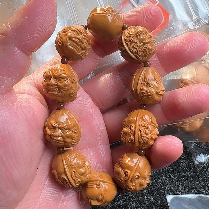 橄榄核吊坠子山罗汉