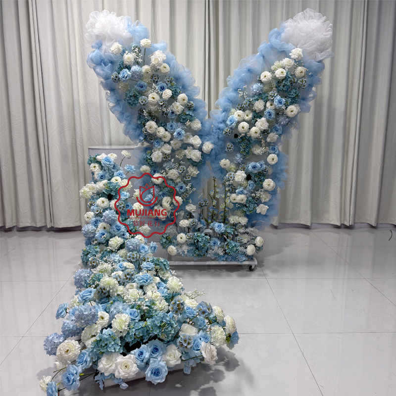 酒店包间带纱蝴蝶生日宴宝宝宴摆件心形花艺背景装饰舞台