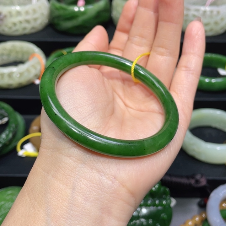 和田玉手镯55+圈口 编号50未镶嵌