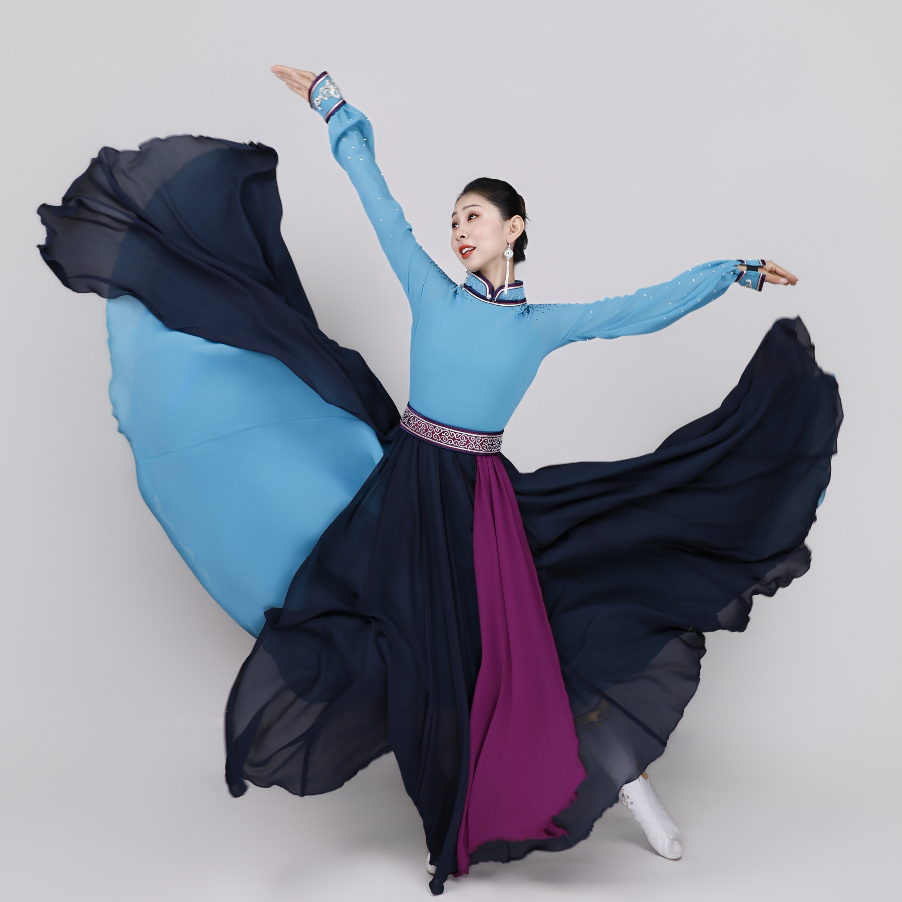 【原创设计】姹紫嫣红 | 蒙古族艺考舞蹈舞台演出服