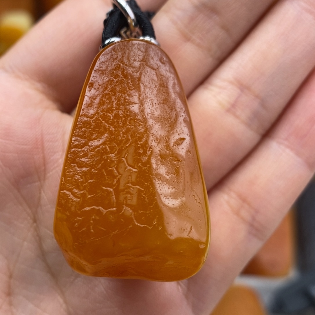 琥珀吊坠(赠链)未镶嵌