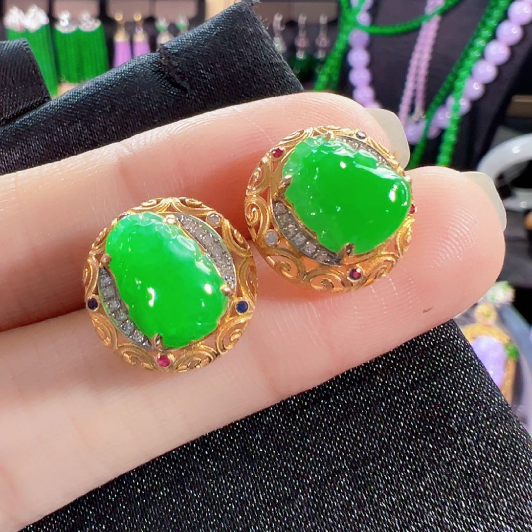 翡翠18K金镶嵌耳饰签收后24小时鉴赏期