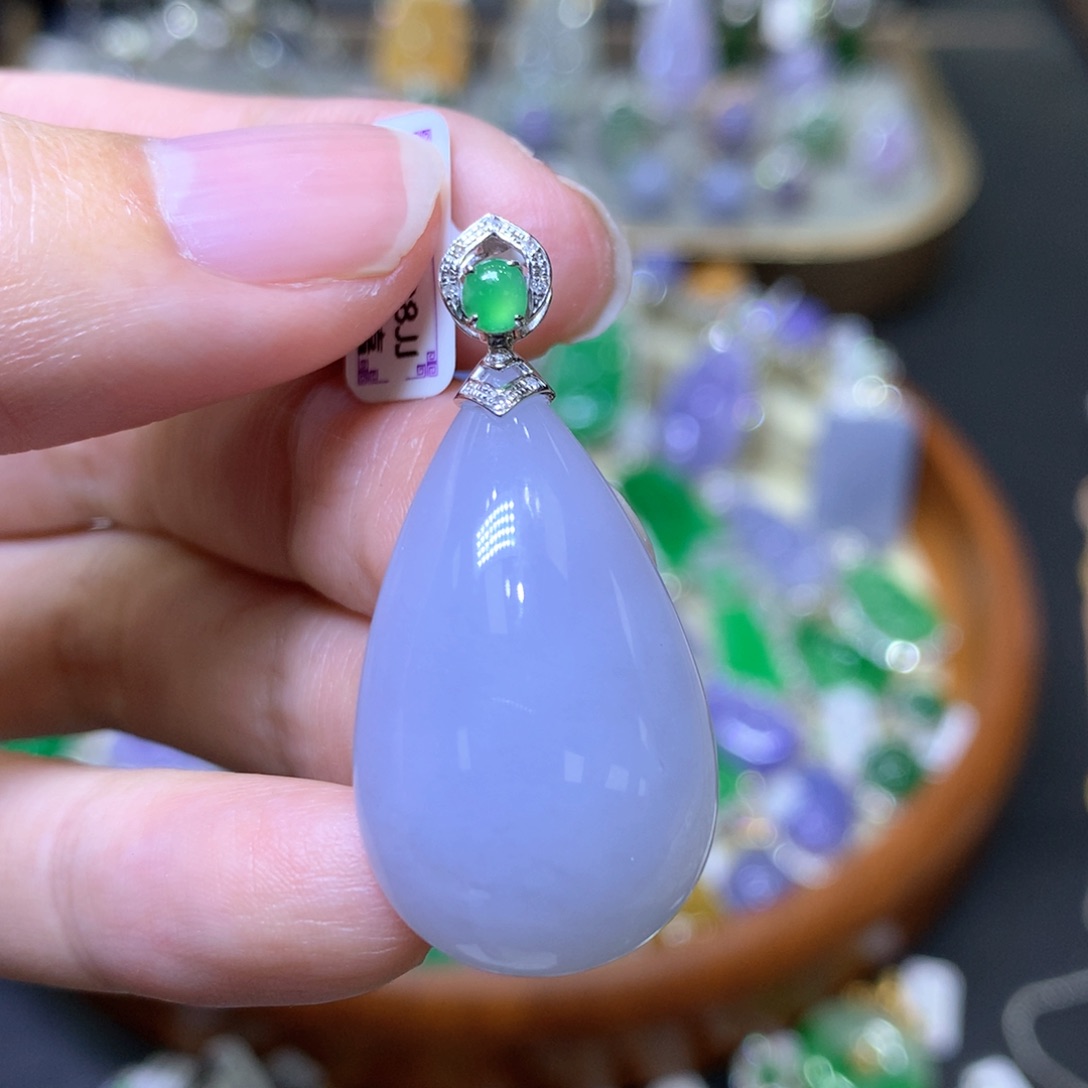 【闪购商品】翡翠颈饰18K金镶嵌翡翠吊坠项链