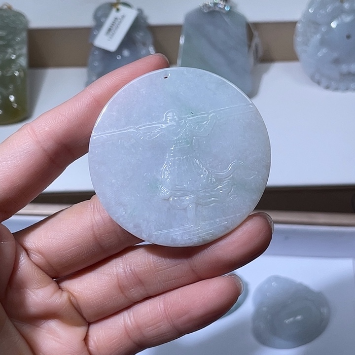 翡翠未镶嵌颈饰翡翠