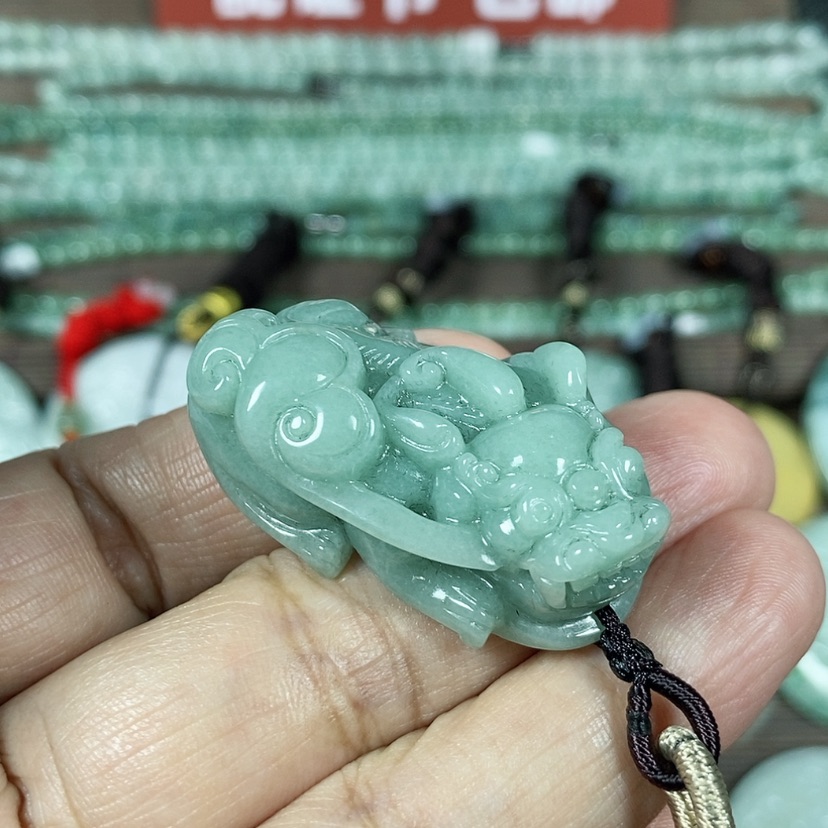 【闪购商品】翡翠颈饰未镶嵌玉吊坠翡翠玉如意貔貅吊坠