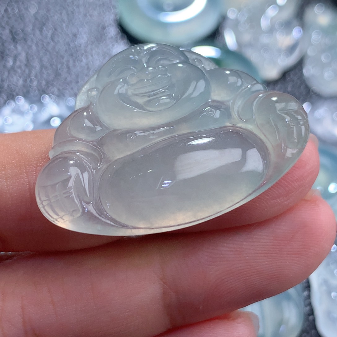 翡翠未镶嵌颈饰缅甸