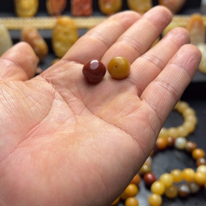 。***。石英质玉未镶嵌佩珠