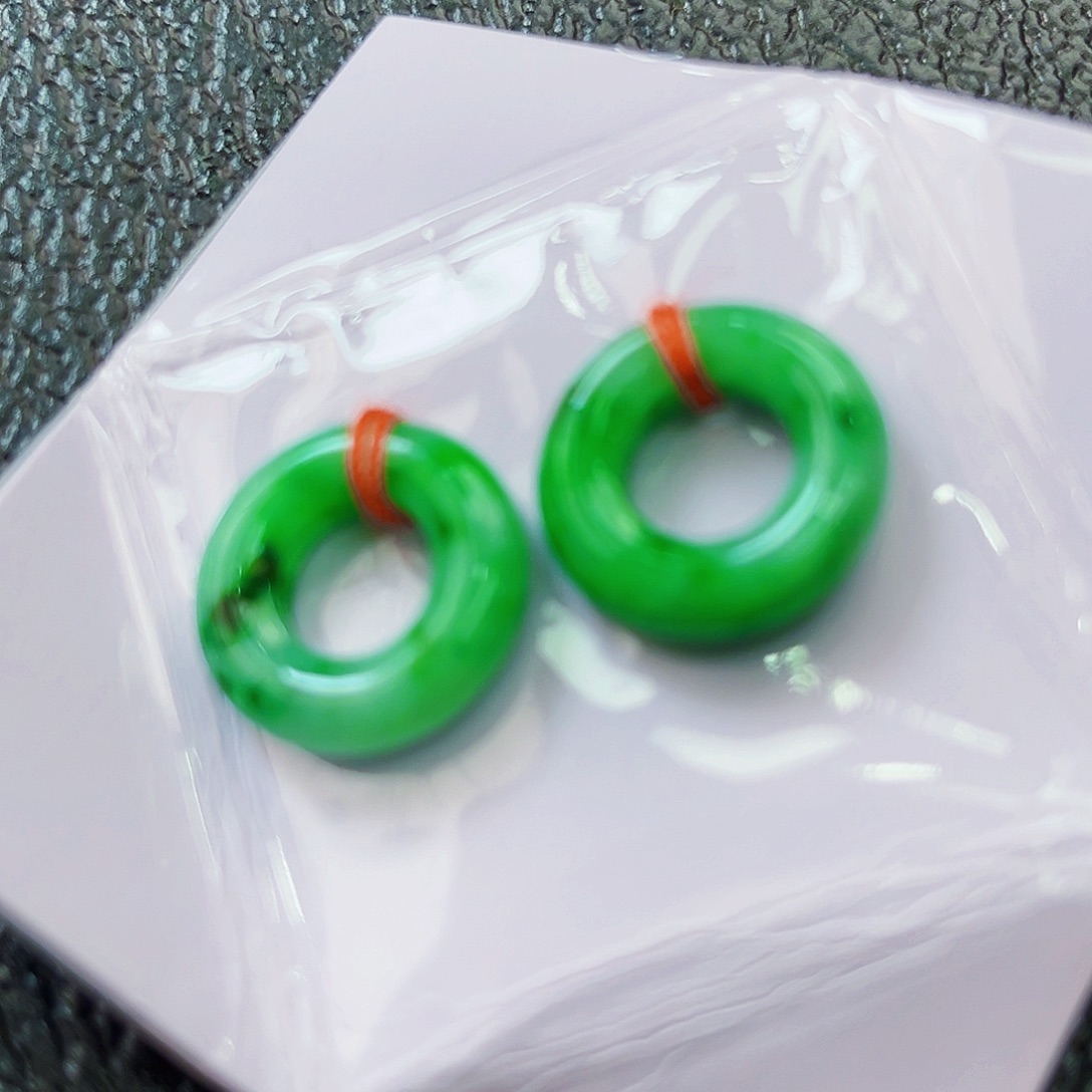 颈饰未镶嵌翡翠多样性