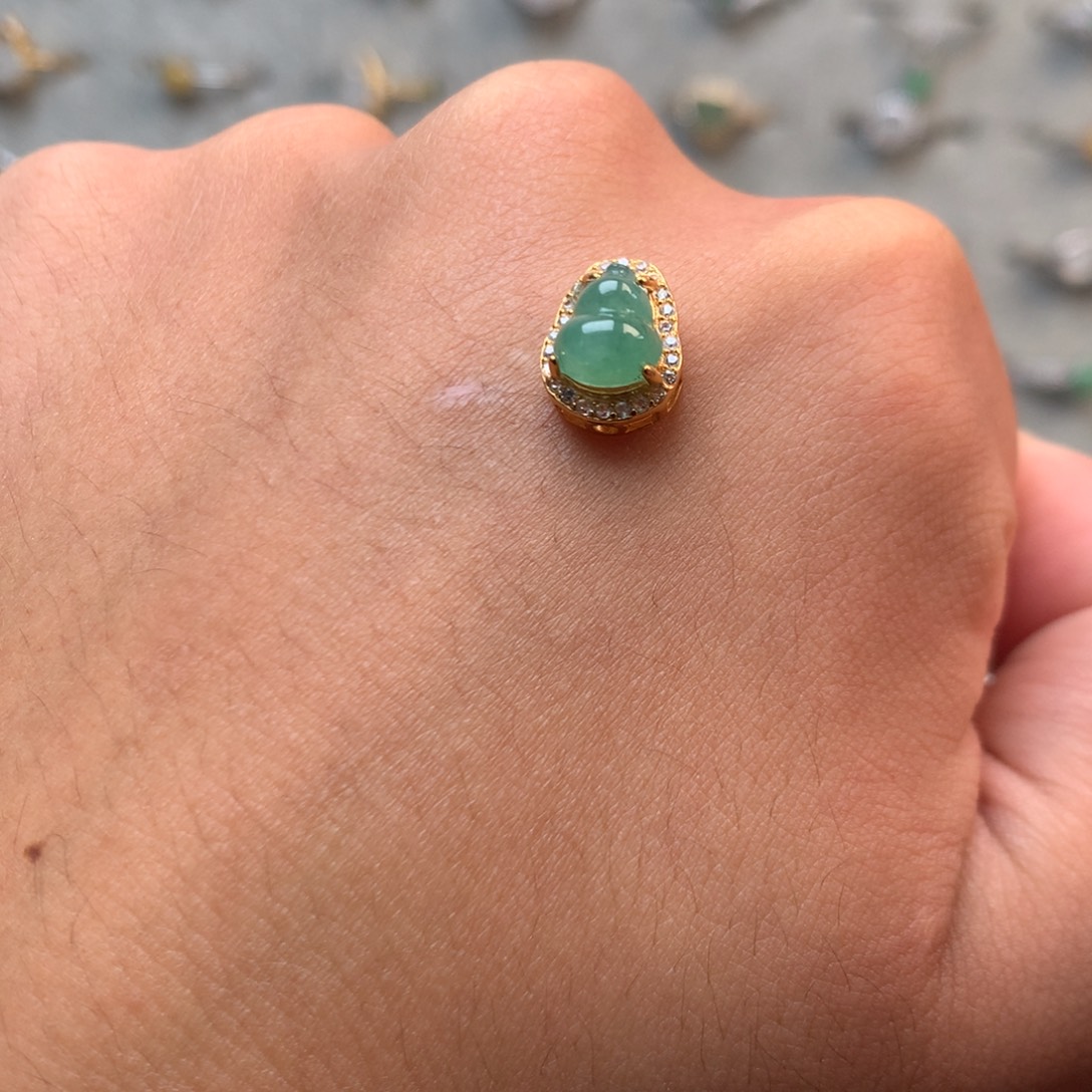 翡翠未镶嵌戒指你是