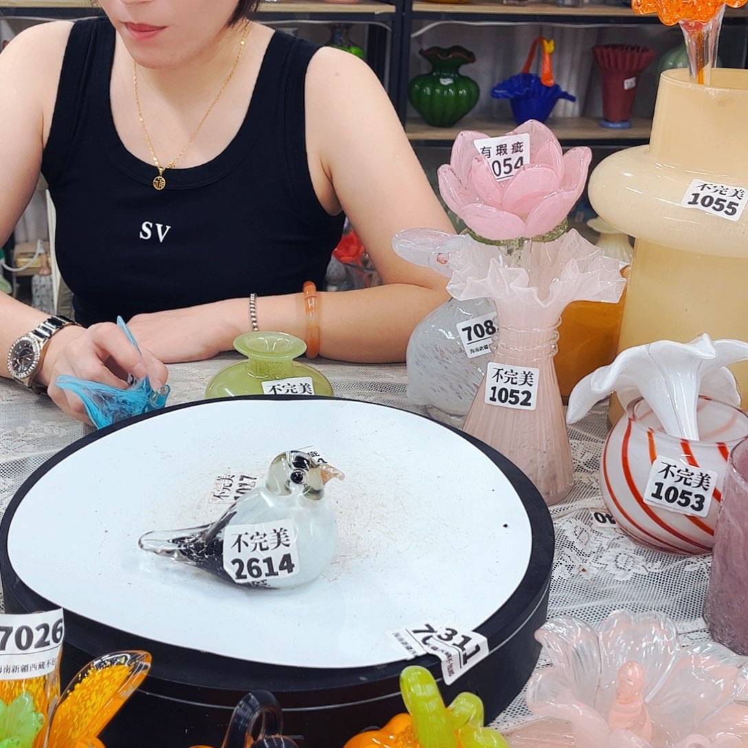 2614鸟 家悦琉璃工艺品不完美