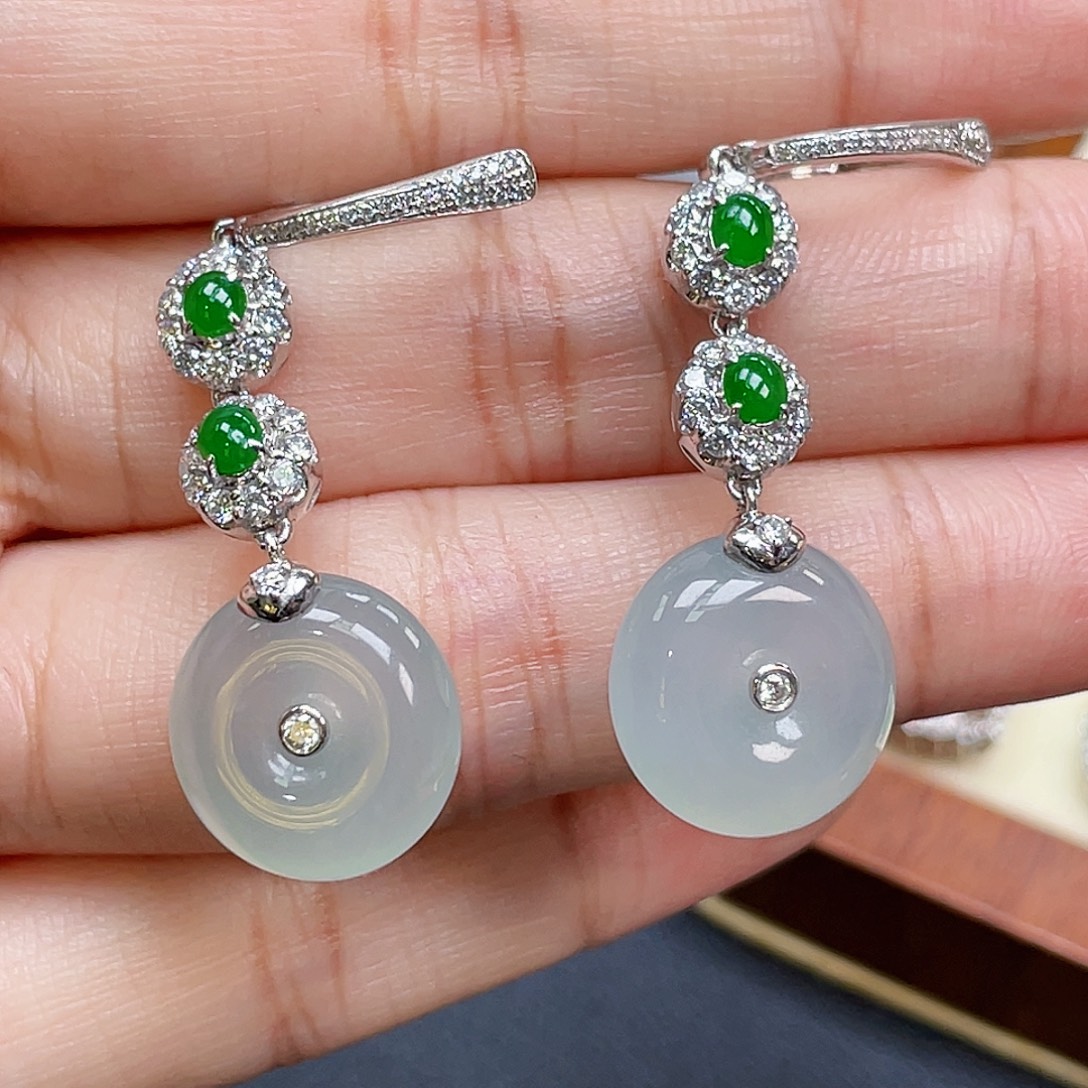 翡翠18K金镶嵌耳饰平安扣