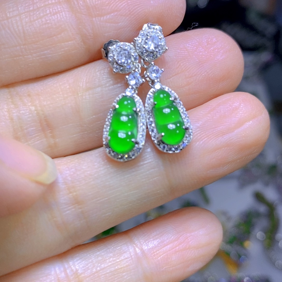 翡翠颈饰银S925镶嵌天然翡翠