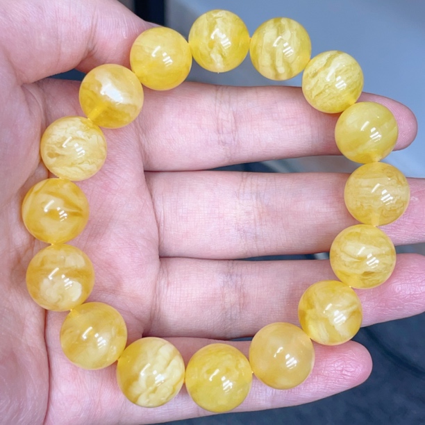 妖孽白花鸡油黄13➕蜜蜡圆珠手串（073号）