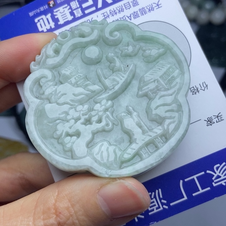 翡翠颈饰未镶嵌翡翠