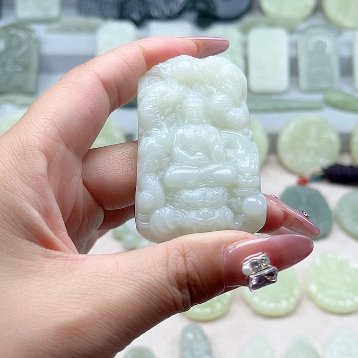 和田玉未镶嵌颈饰