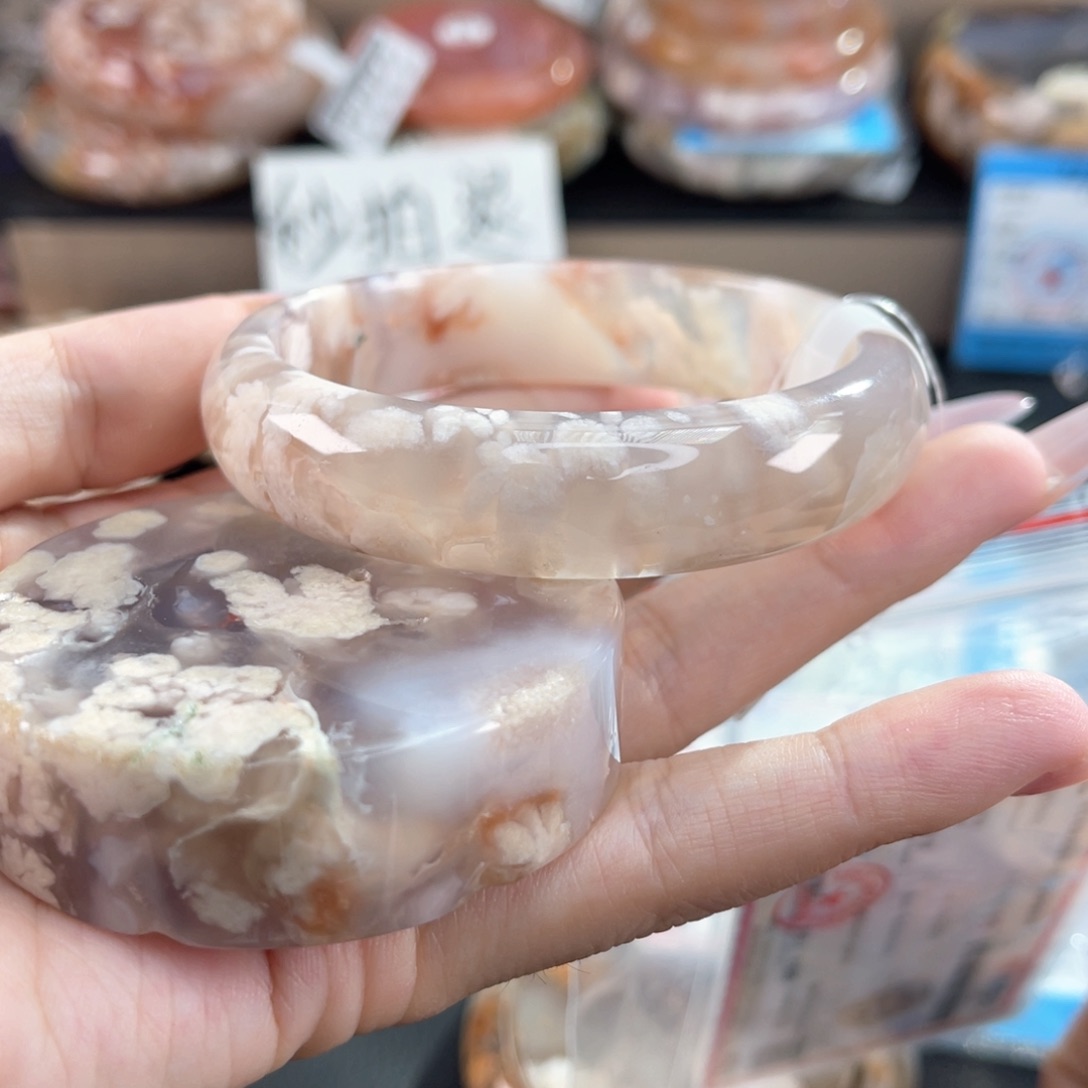 石英质玉未镶嵌手镯60