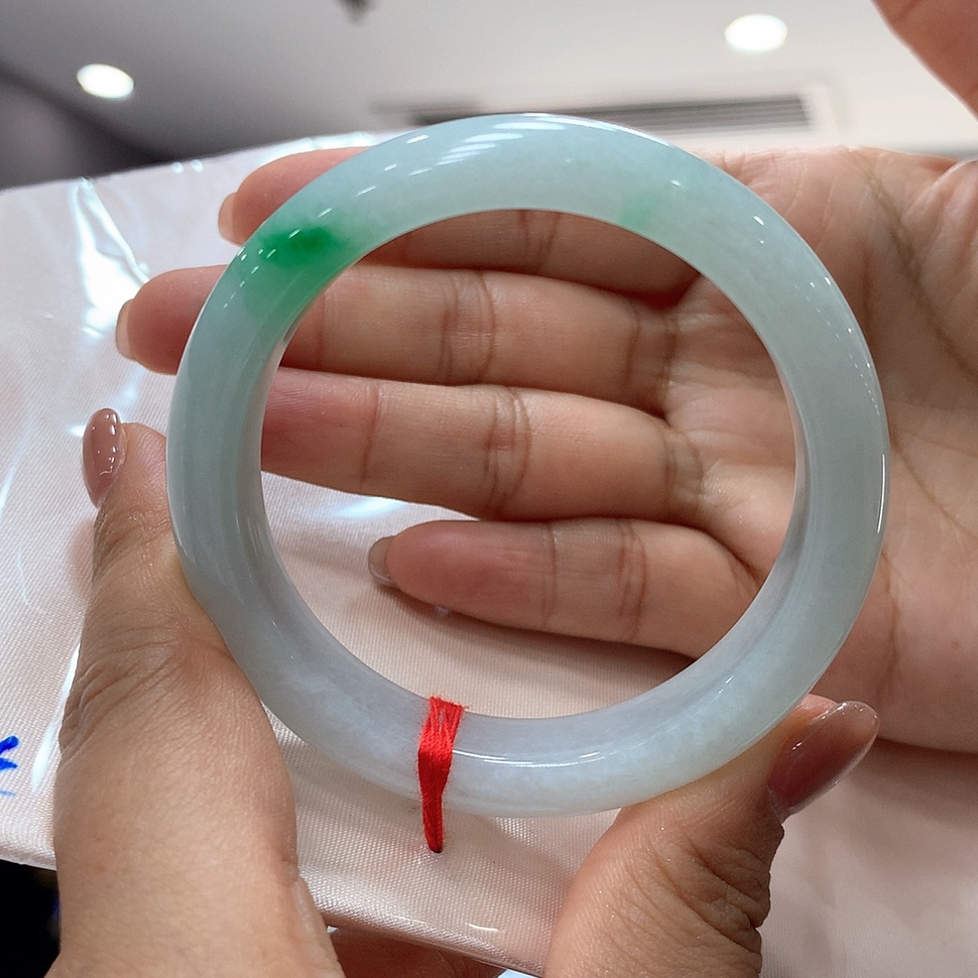 翡翠未镶嵌手镯买断