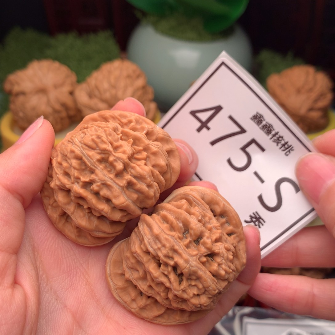 文玩核桃把件汉高喽43