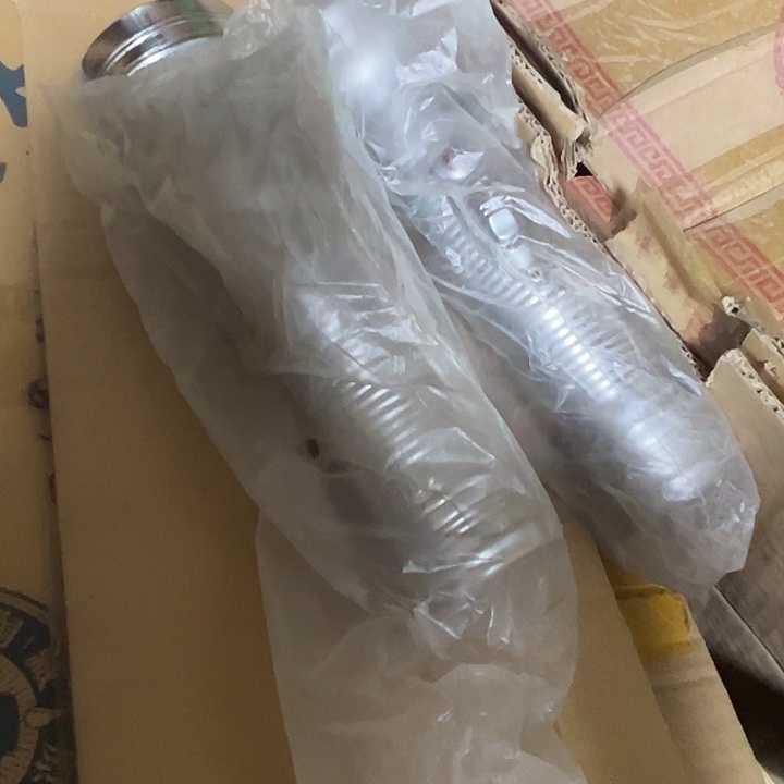 人***纪瓷片陶瓷制品一对