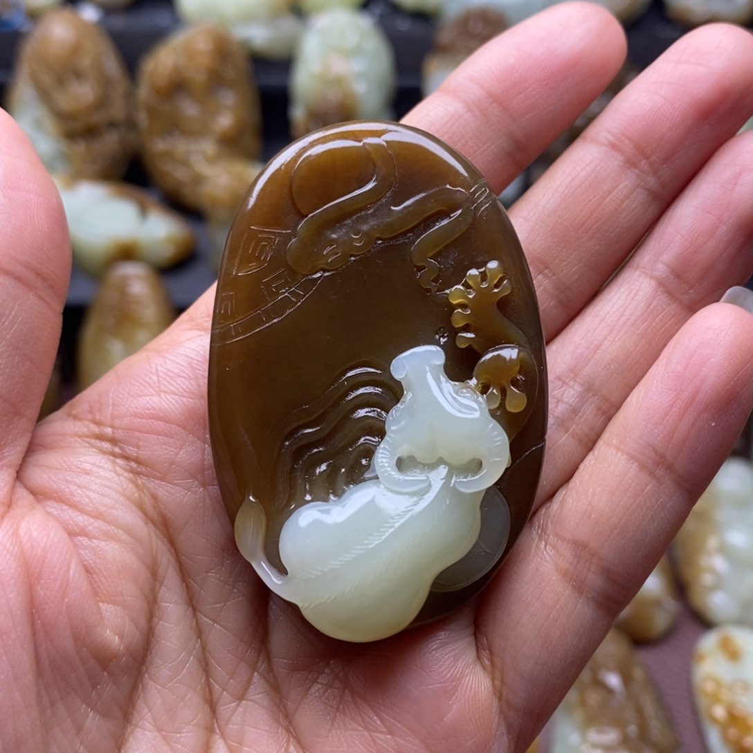 吊坠(不含链)未镶嵌和田玉（糖玉）