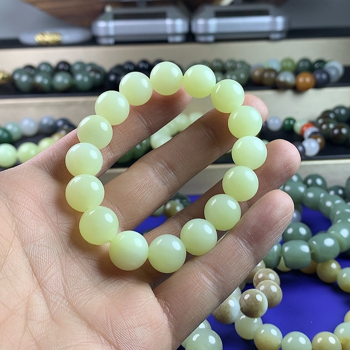 和田玉手串未镶嵌