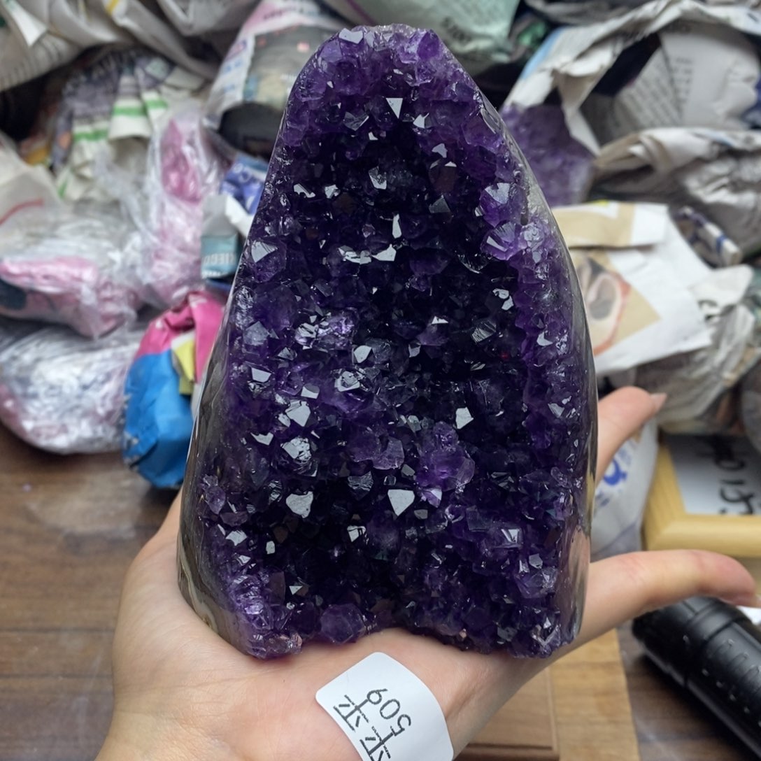 乌拉圭未镶嵌紫晶