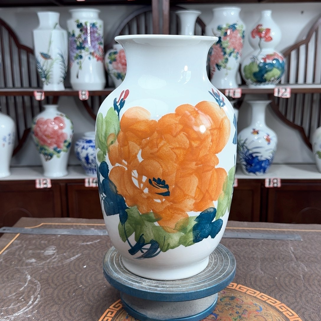 摆件景德镇陶瓷大冬黄牡