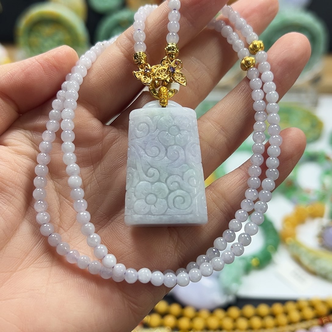 翡翠未镶嵌颈饰吊坠