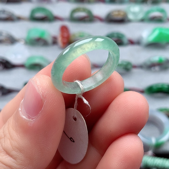 翡翠戒指未镶嵌17-18号