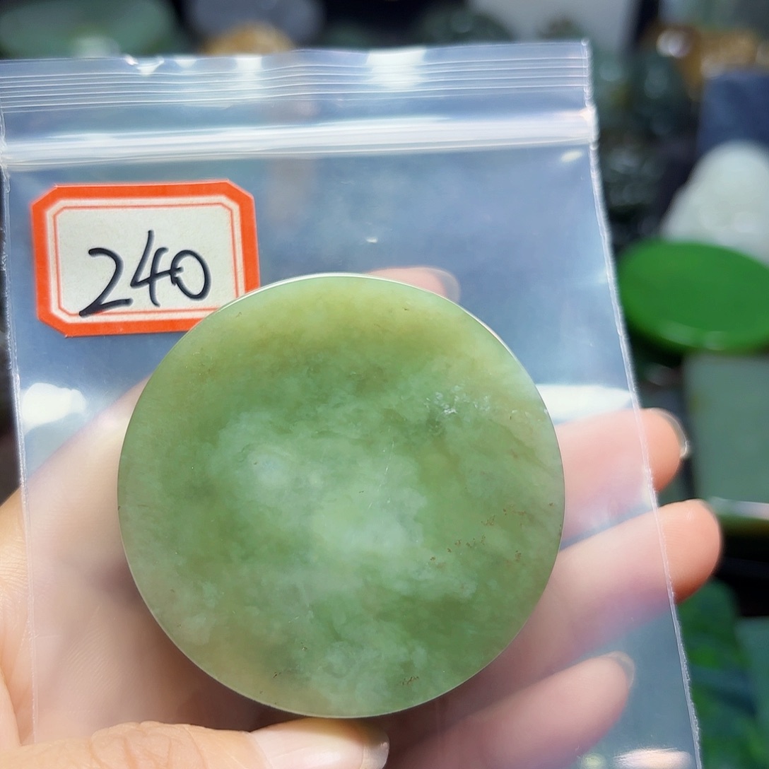 和田玉未镶嵌珠宝半成品