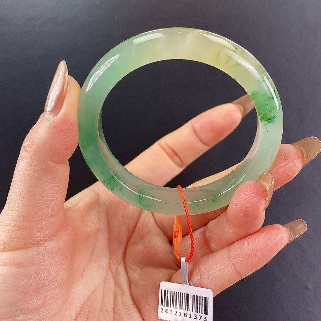 石英质玉手镯未镶嵌非洲翠手镯