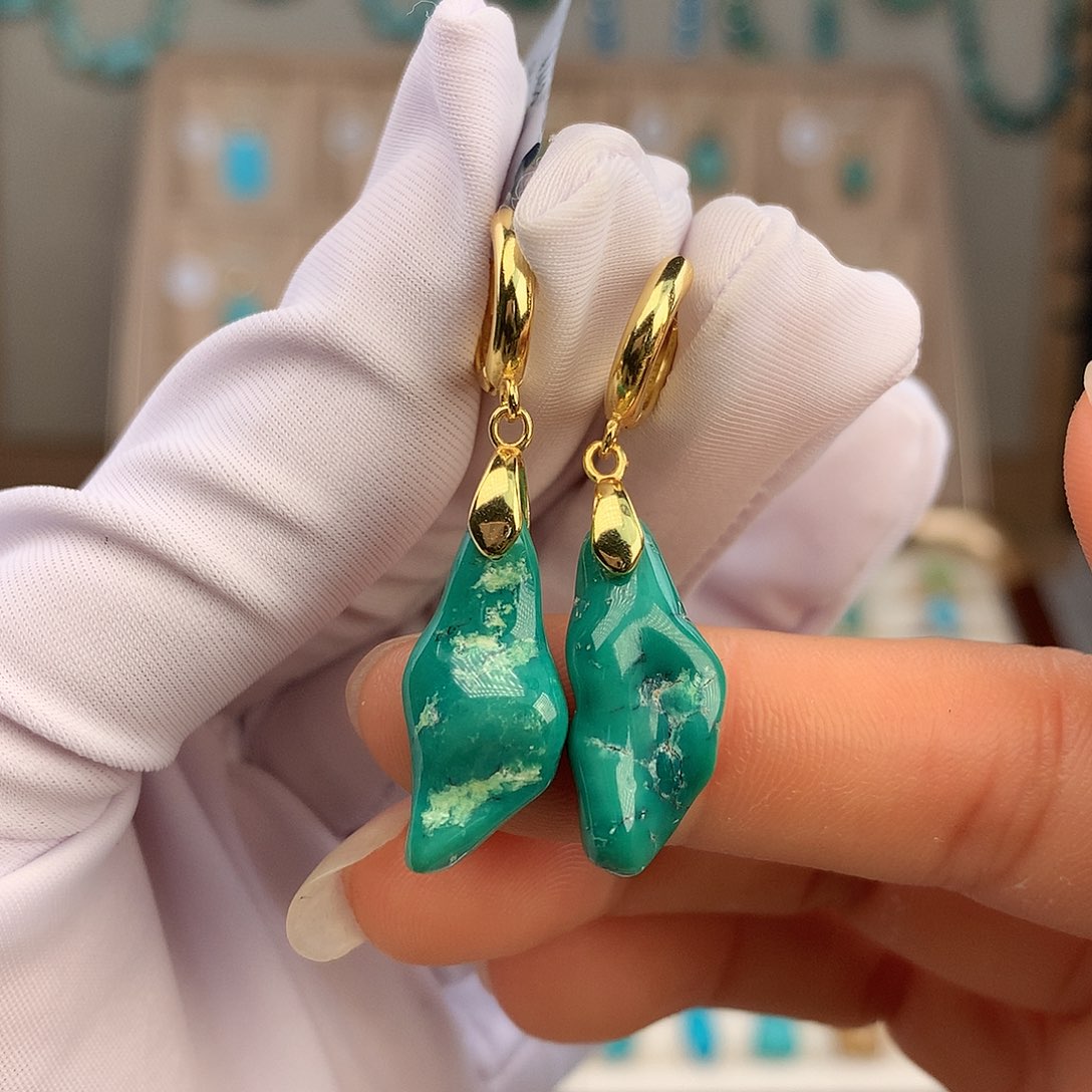 绿松石未镶嵌耳饰