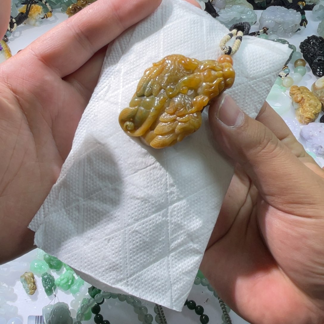 翡翠颈饰未镶嵌天然