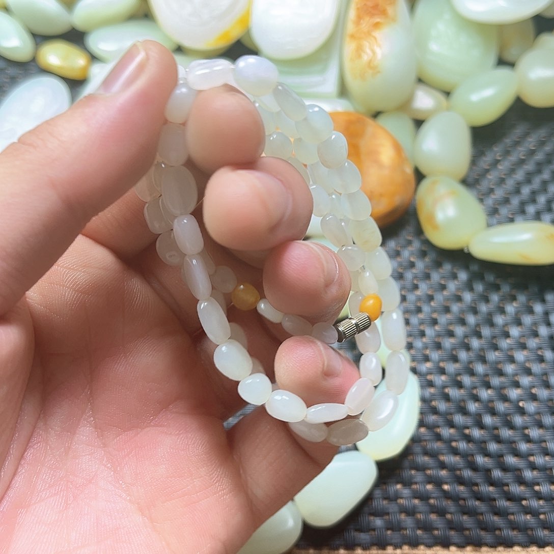 和田玉（糖玉）颈饰未镶嵌伟*
