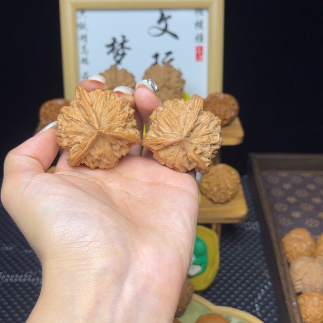 吊坠文玩核桃盘山三棱44➕全