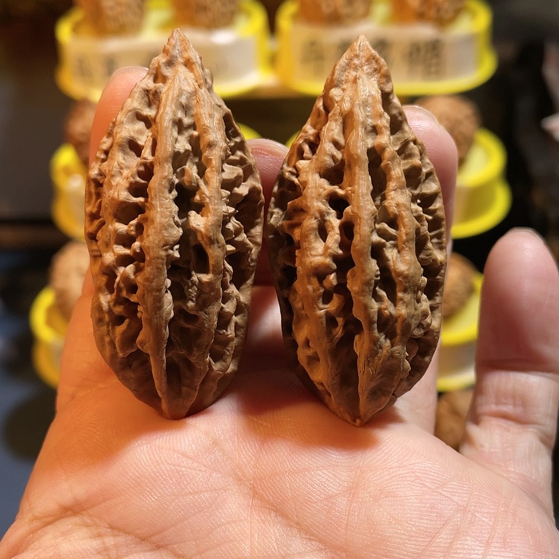 吊坠文玩核桃龙纹柳叶