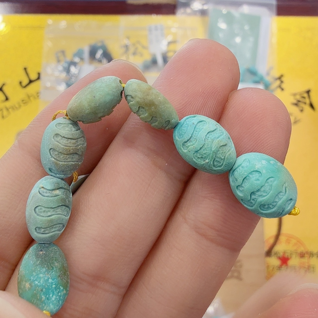 绿松石未镶嵌珠宝奇石