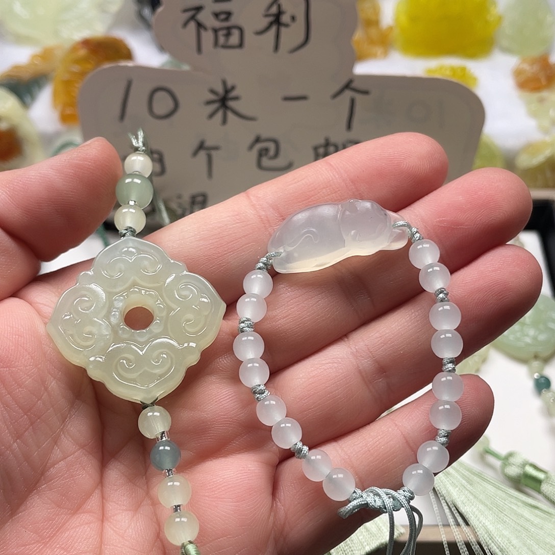 宫***清蛇纹石玉未镶嵌颈饰