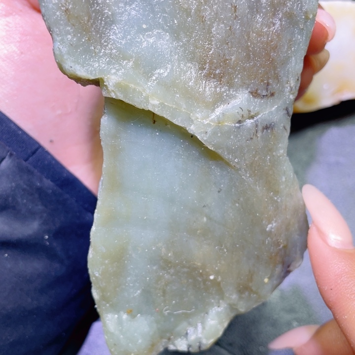 和田玉未镶嵌珠宝半成品