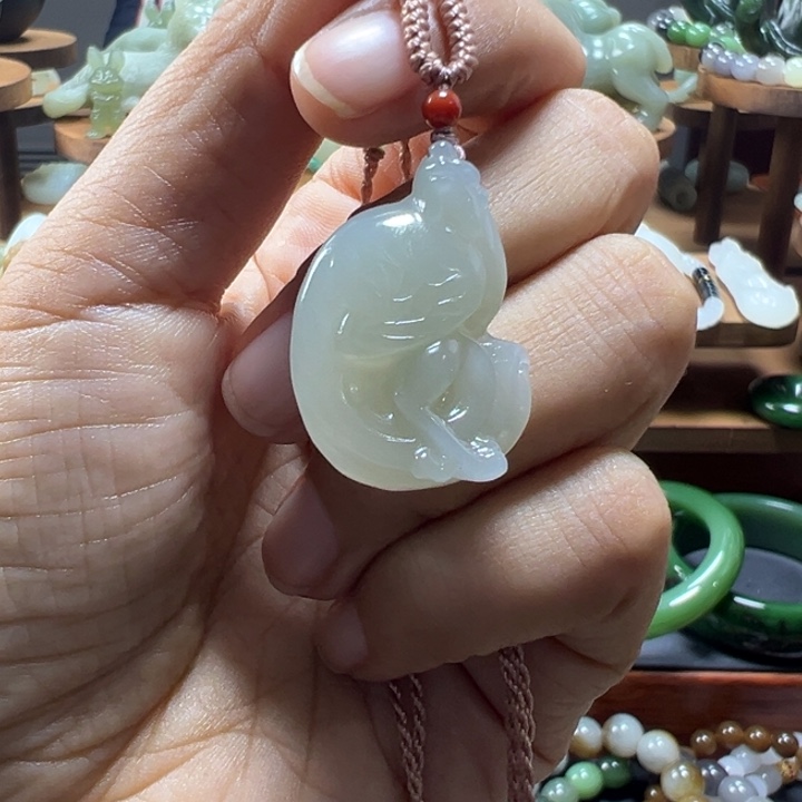 颈饰未镶嵌和田玉