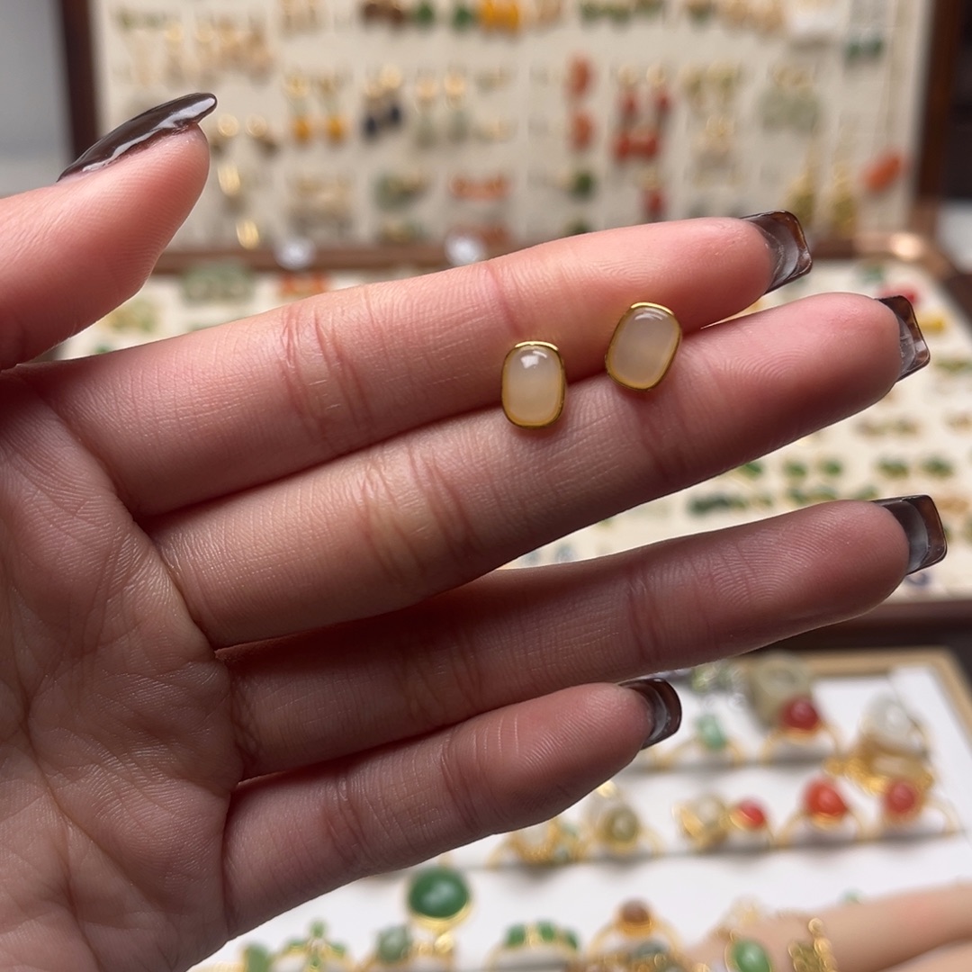 和田玉银S925镀金镶嵌耳坠