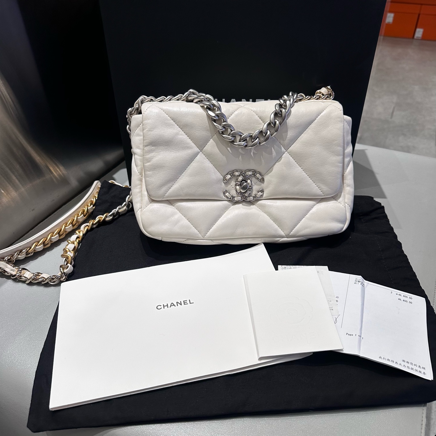 99新 Chanel/香奈儿 19bag单肩斜挎包 小号 白色 羊皮 经典百搭