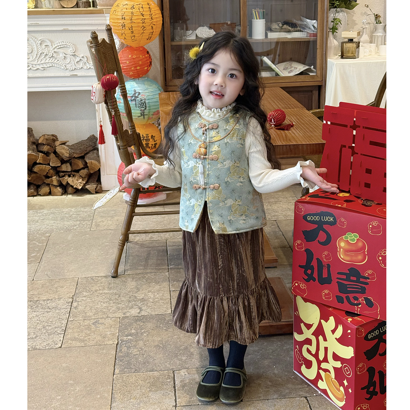 壹妈童装女童秋冬季新款套装中国风复古唐装拜年礼服加厚棉马甲