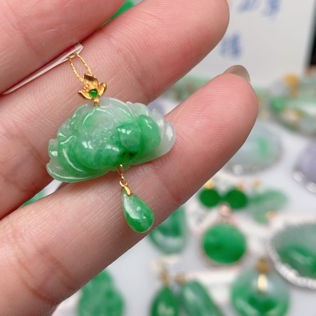 翡翠未镶嵌吊坠(不含链)