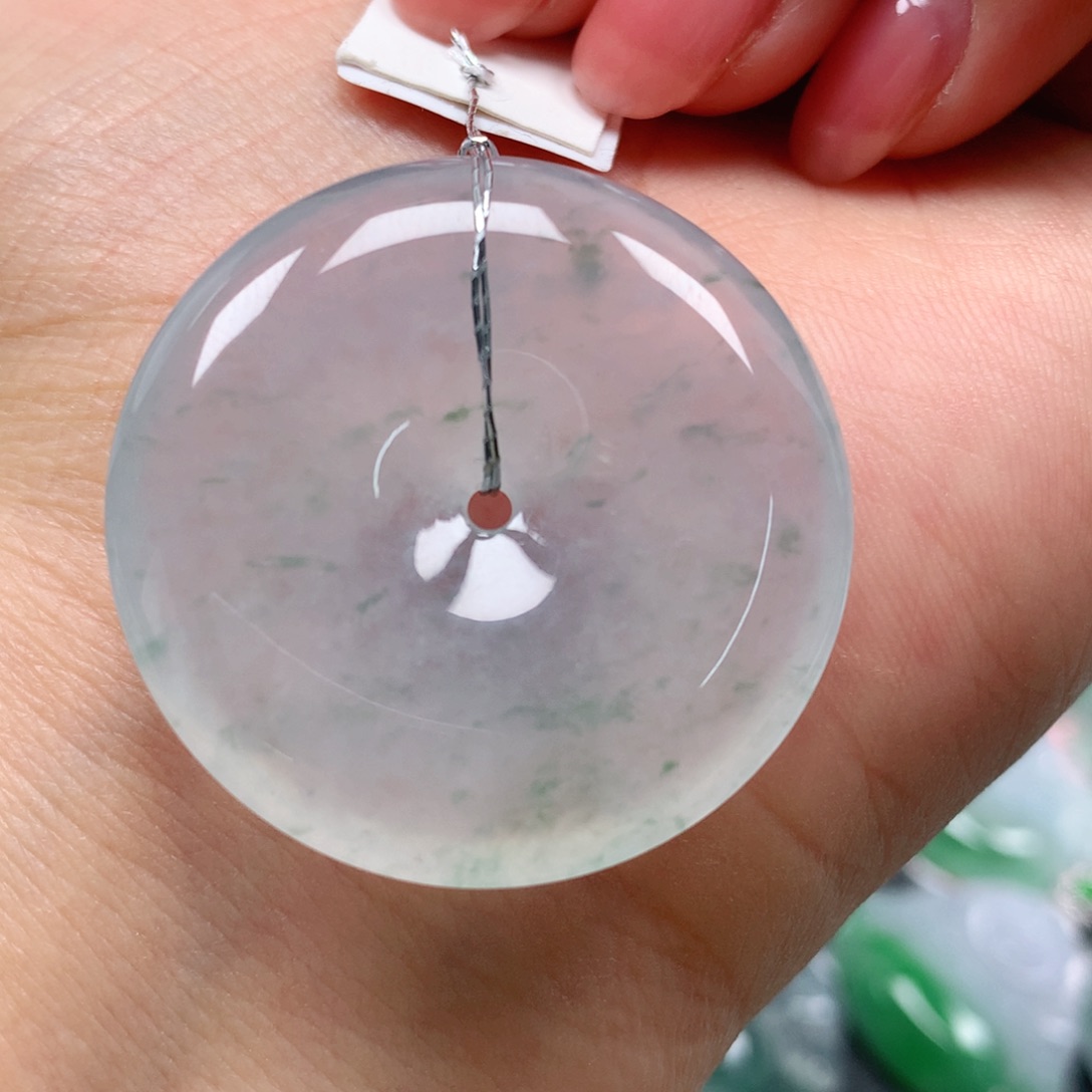 翡翠颈饰未镶嵌天然翡翠